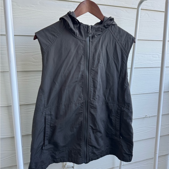 Eddie Bauer Jackets & Blazers - Eddie Bauer Women’s Vest